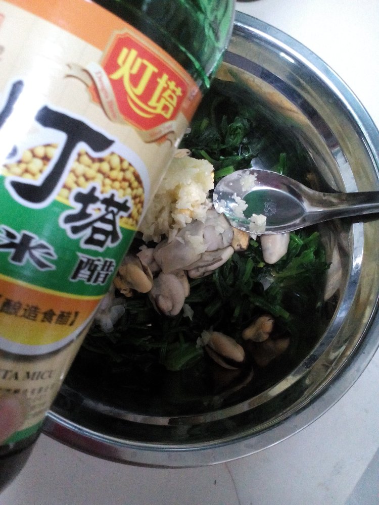 菠菜拌海虹步骤6