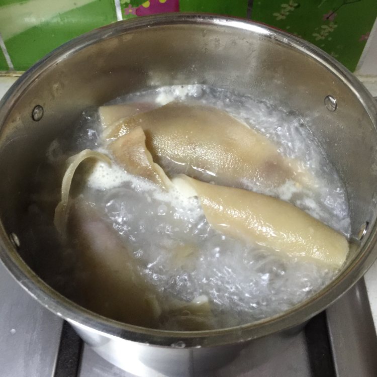 酱肉皮冻步骤3