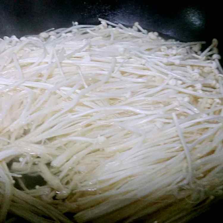 捞汁金针菇步骤6