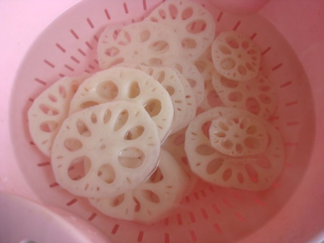 凉拌银耳莲藕步骤3