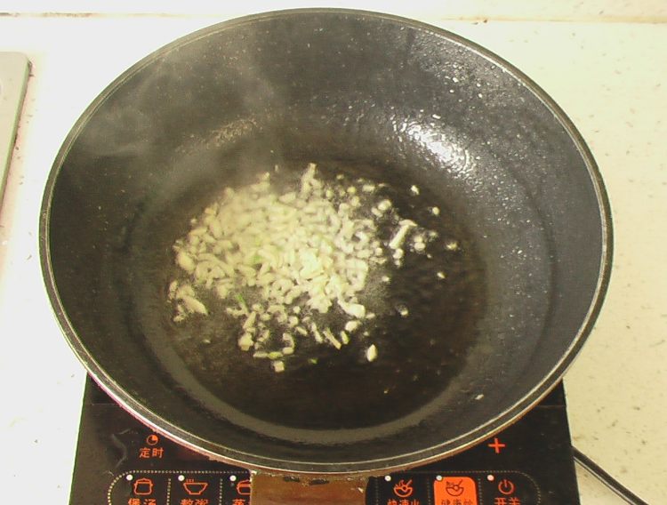 金针菇拌紫甘兰步骤5