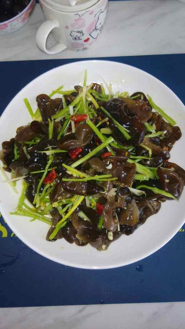 凉拌东北黑木耳步骤6
