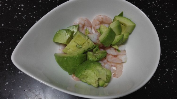 牛油果白虾仁沙拉步骤6
