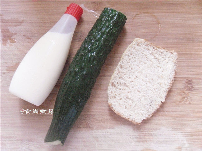 全麦吐司黄瓜沙拉步骤3