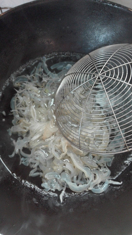 凉拌海蜇丝步骤2