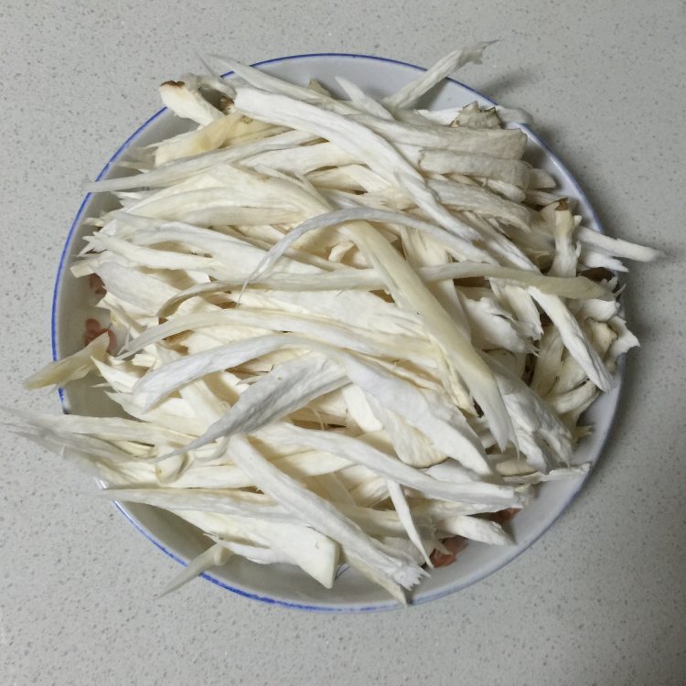 凉拌手撕麻辣杏鲍菇步骤2