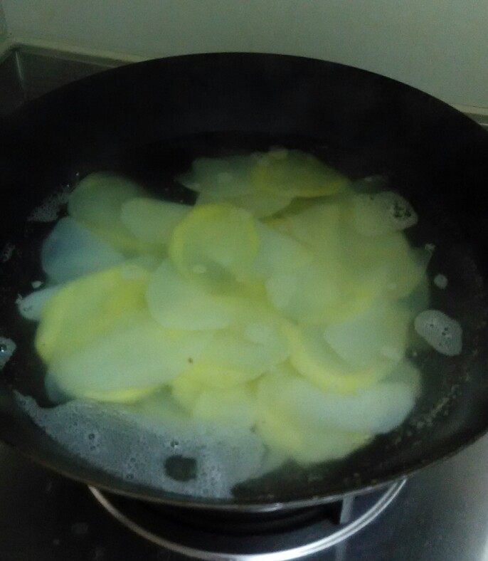 香辣土豆片步骤3