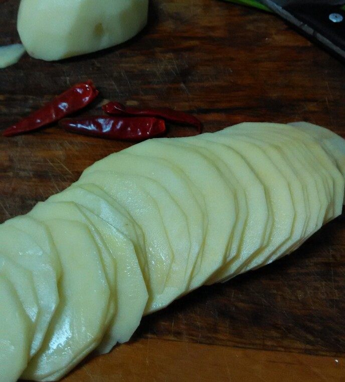 香辣土豆片步骤2