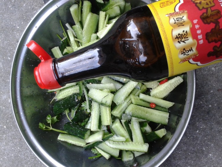 香菜辣拌黄瓜步骤6