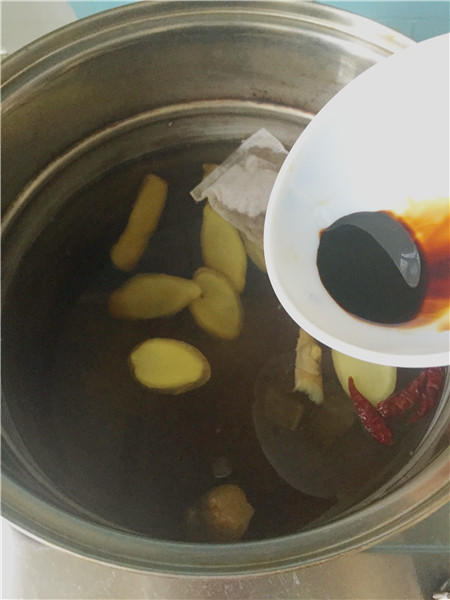 家常卤牛腩步骤5