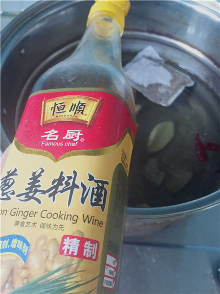 家常卤牛腩步骤3