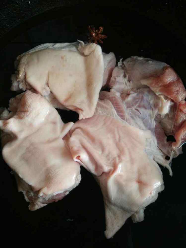 凉拌腱子肉步骤1