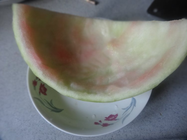 凉拌瓜皮步骤1