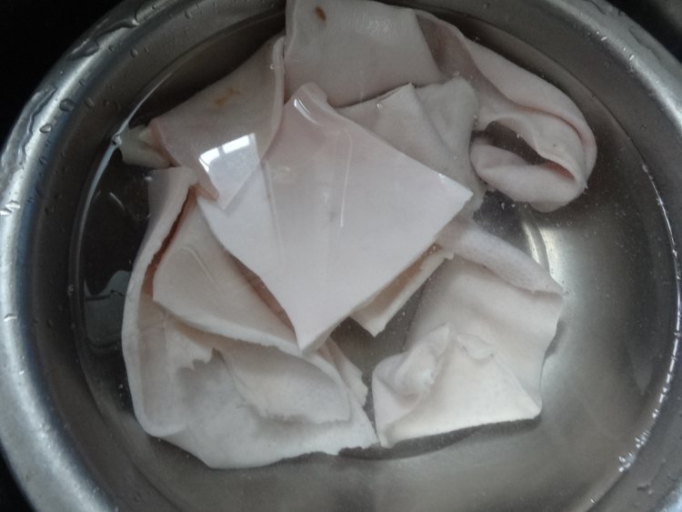 黄瓜肉皮冻步骤1