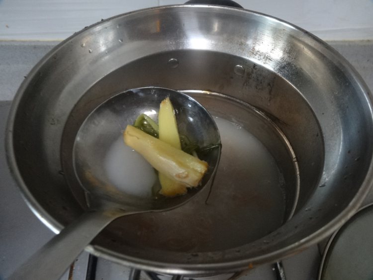 黄瓜肉皮冻步骤7