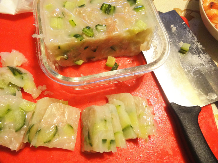 黄瓜肉皮冻步骤12