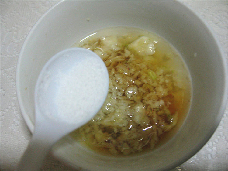 凉拌蜇丝黄瓜步骤7