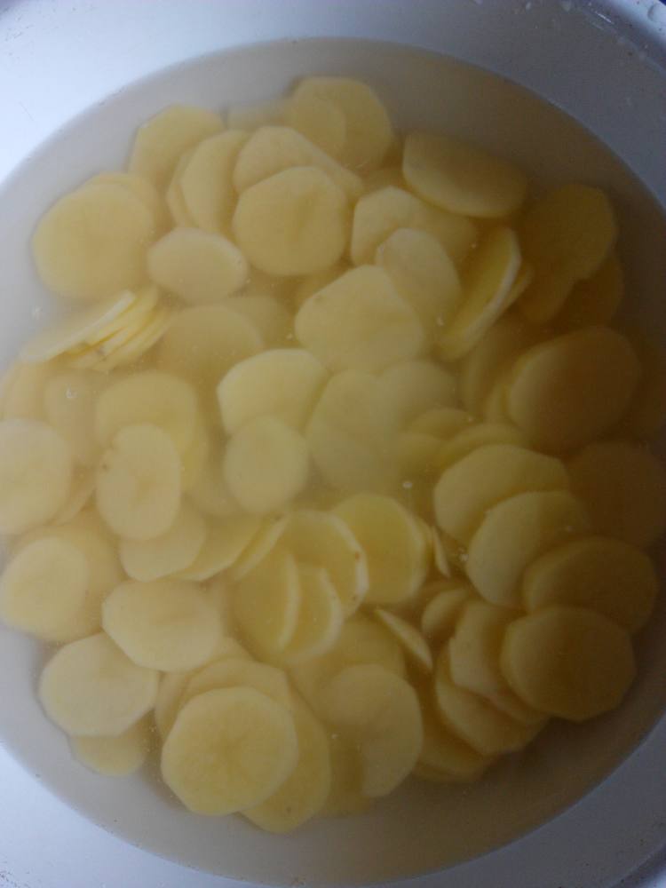 凉拌麻辣土豆片步骤2