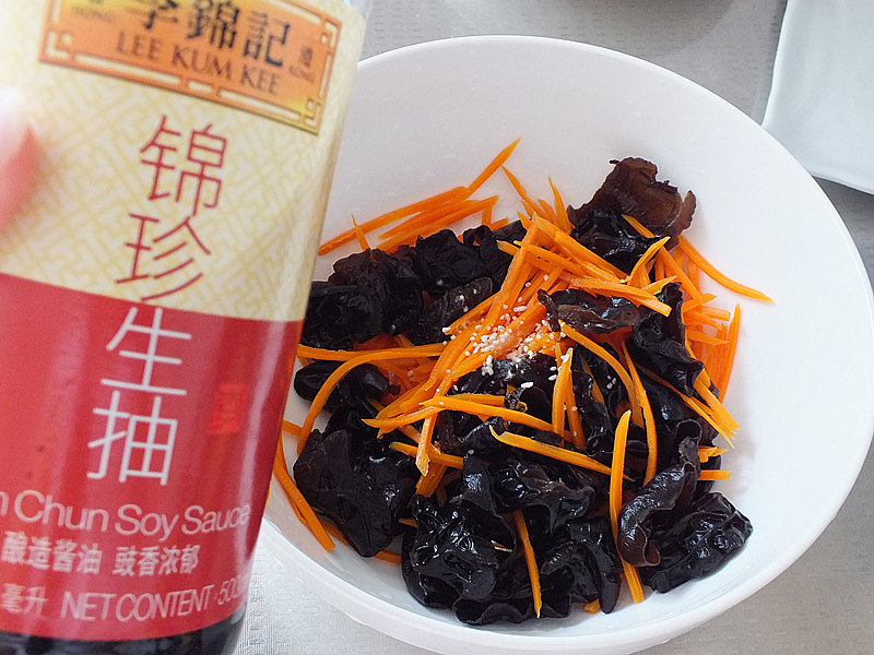 胡萝卜拌木耳步骤9