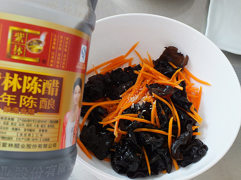 胡萝卜拌木耳步骤10