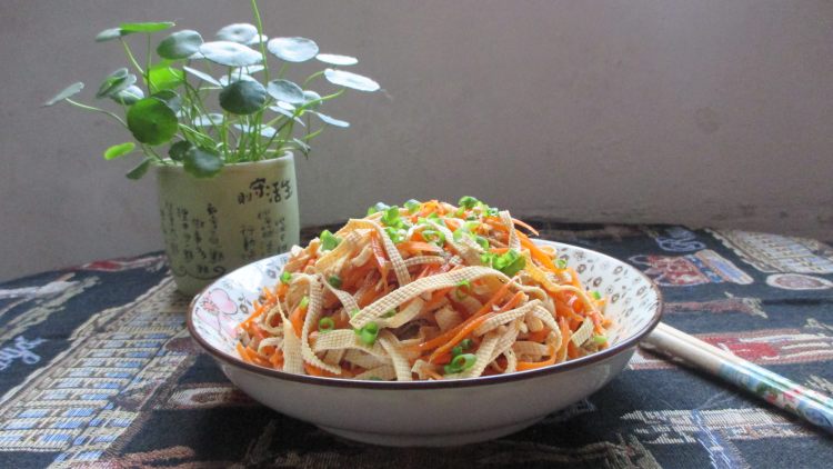 凉拌萝卜豆皮丝步骤12