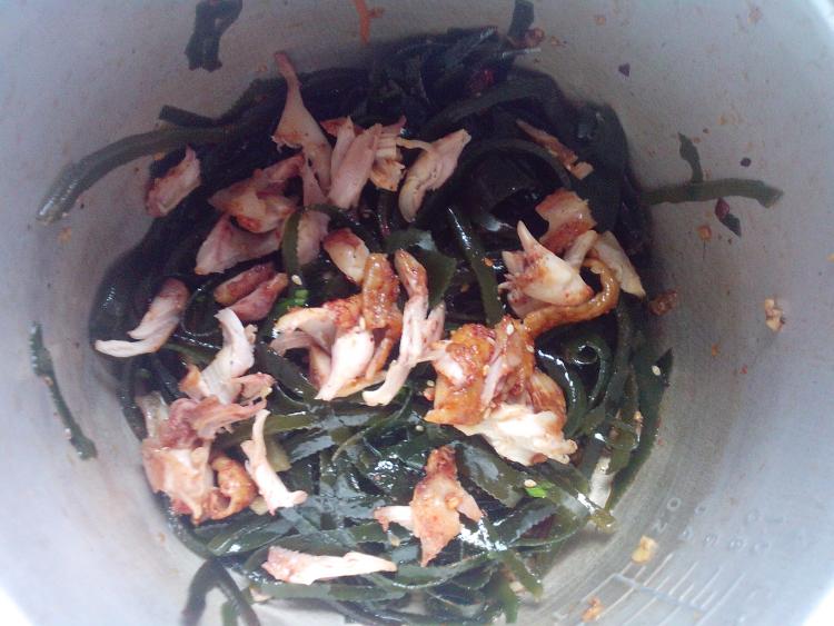 鸡腿肉拌海带丝步骤9