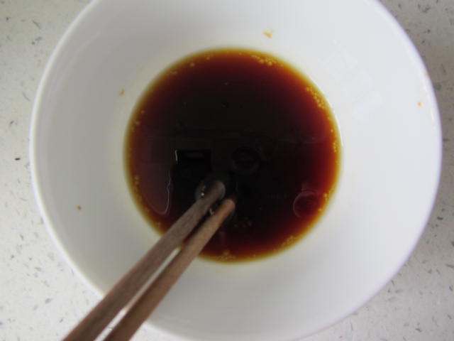 荆芥拌紫甘蓝步骤5