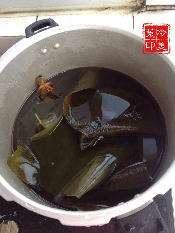 凉拌酸辣海带丝步骤2