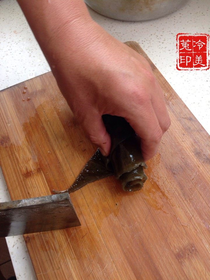 凉拌酸辣海带丝步骤8