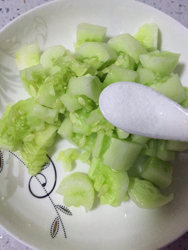 皮蛋拌黄瓜步骤7