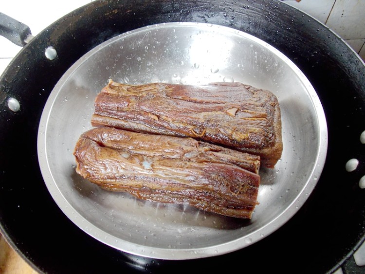 【手工美食】香拌腊肉步骤9