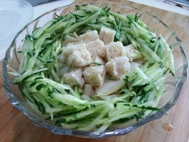 黄瓜丝拌凉皮步骤9