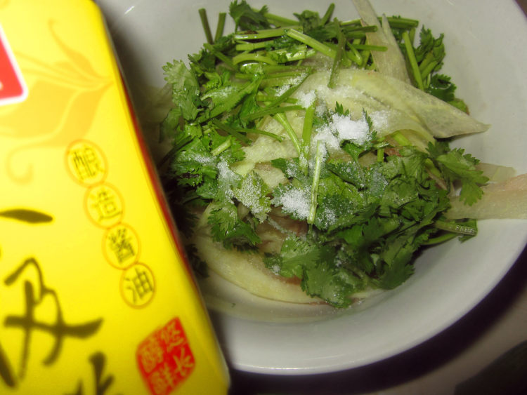 香菜拌西瓜皮步骤7
