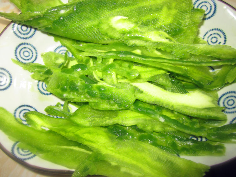 蜜汁苦瓜片步骤2