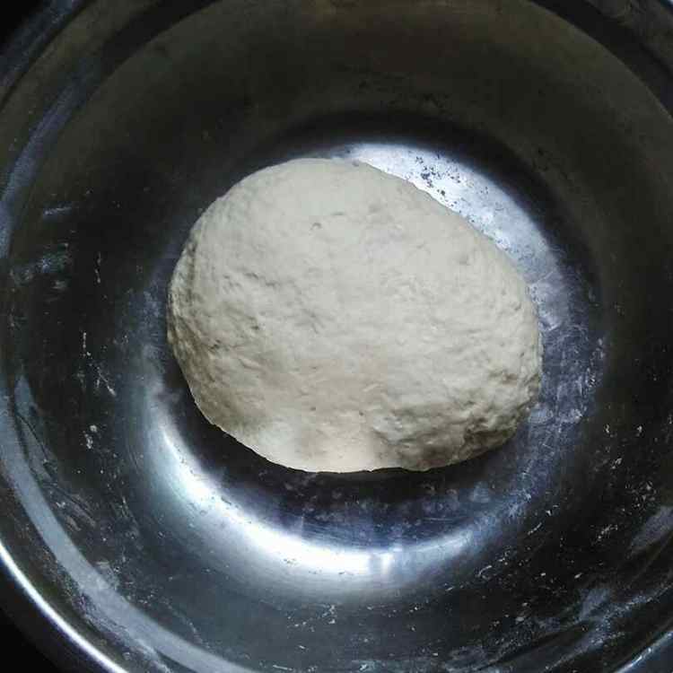 西红柿鸡蛋小拉面步骤1