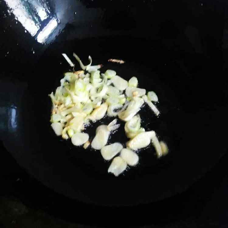 西红柿鸡蛋小拉面步骤9