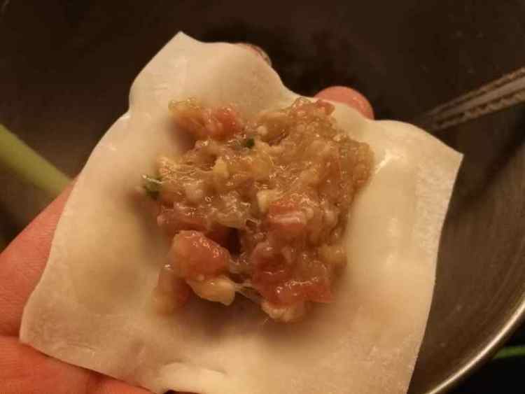 鲜虾猪肉馄饨步骤5