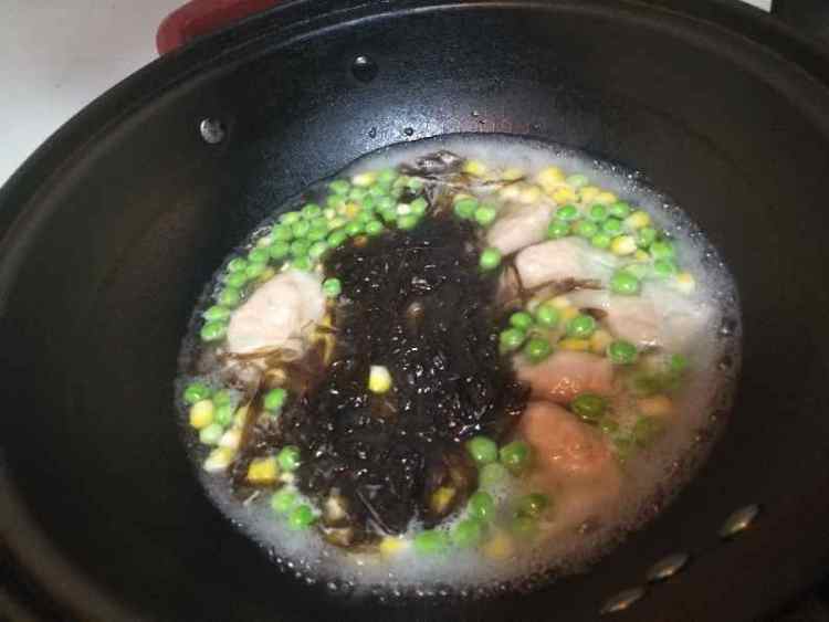 鲜虾猪肉馄饨步骤7