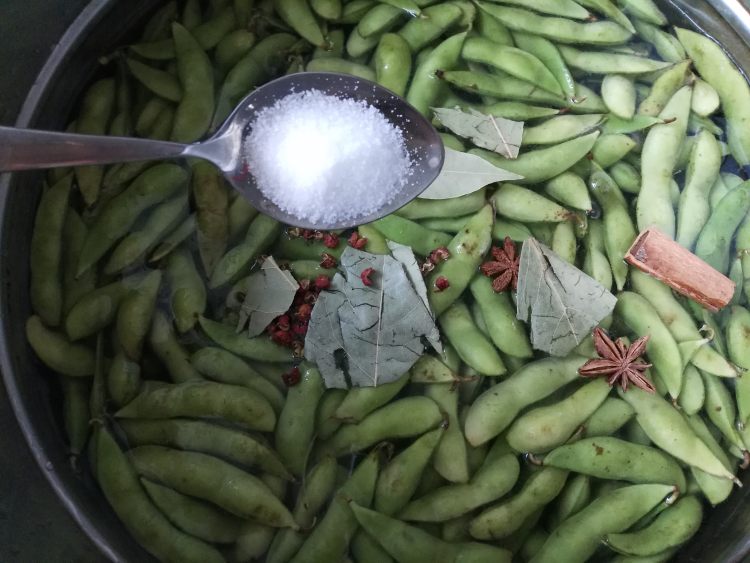 盐水五香毛豆步骤6