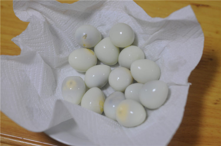 虎皮鹌鹑蛋步骤4