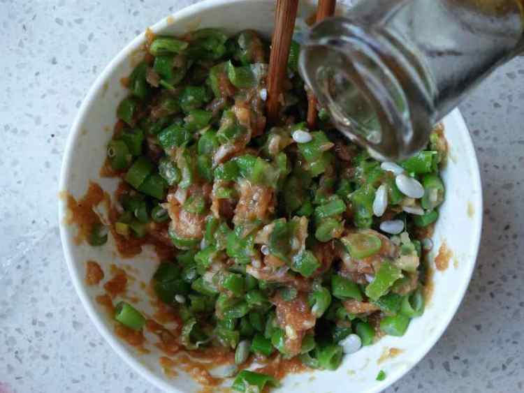 豆角肉馅烫面饼步骤4