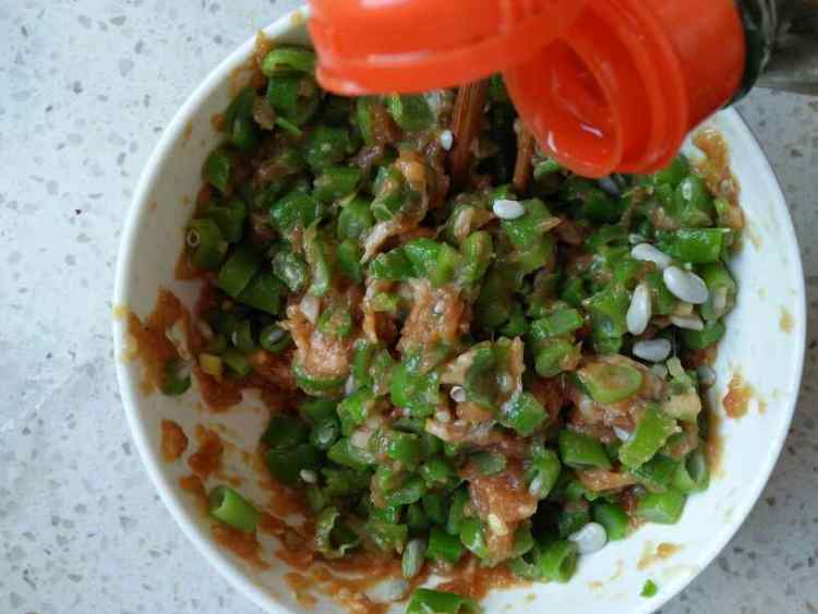 豆角肉馅烫面饼步骤3