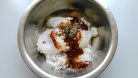 黑胡椒烤墨鱼仔步骤4