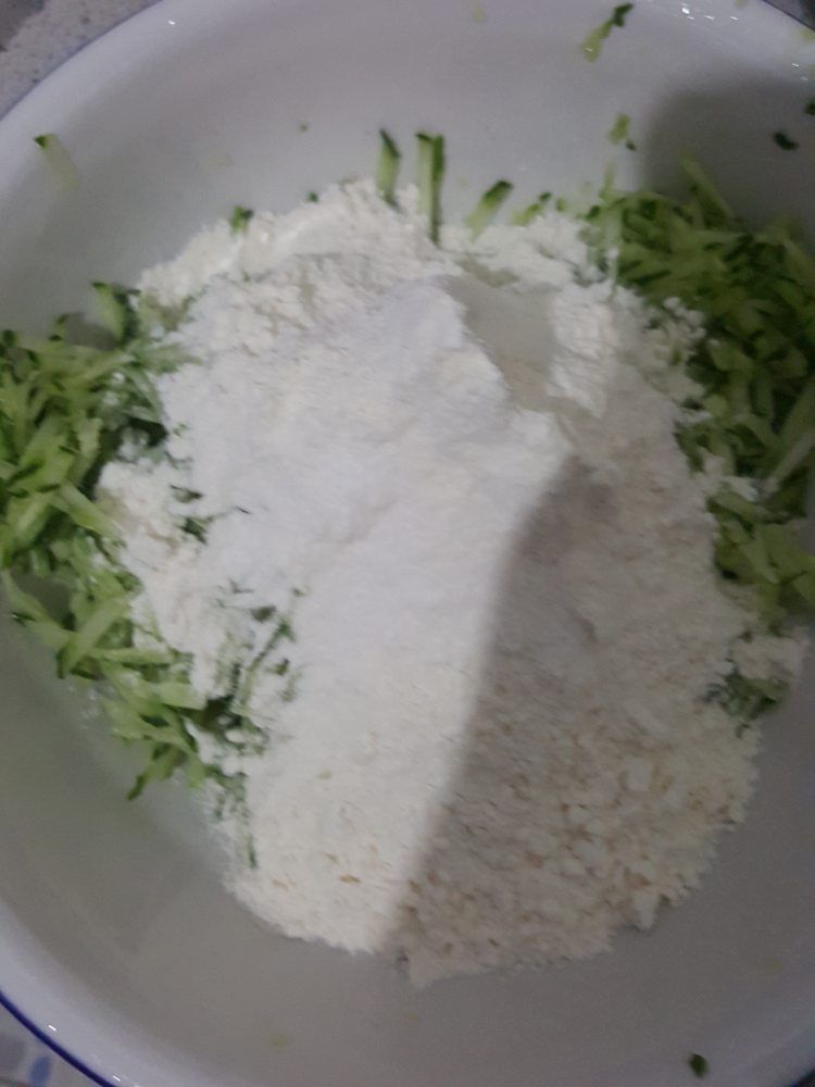 黄瓜辣椒馅食步骤3