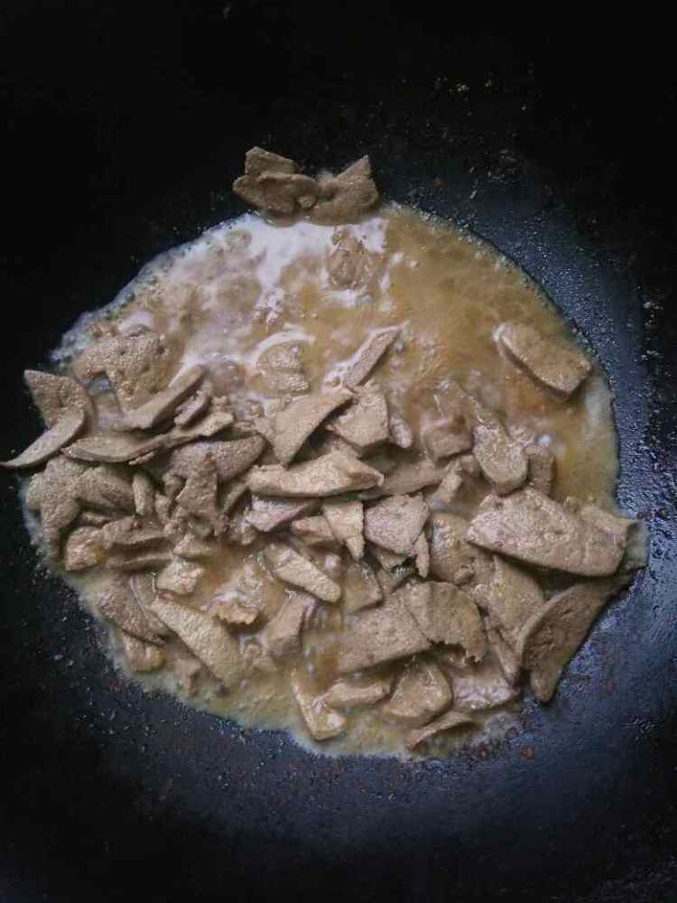 猪肝肉丝面步骤5