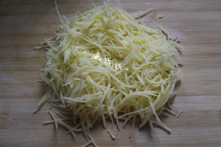 土豆小饼步骤2