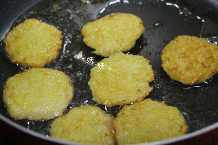 土豆小饼步骤6