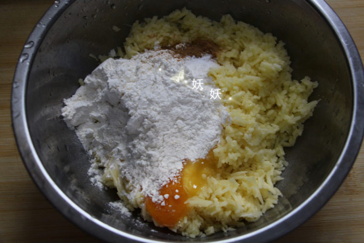 土豆小饼步骤4