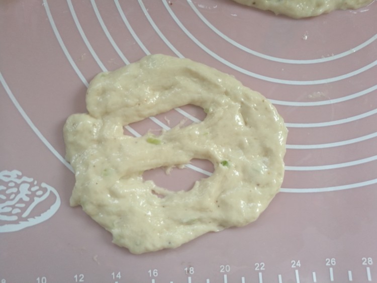 葱香油饼步骤9