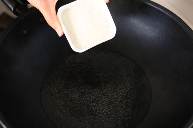 休闲小食糖莲子步骤2